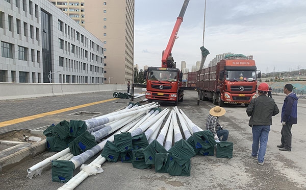 工业园区太阳能路灯灯杆垂直度矫正方法与维护